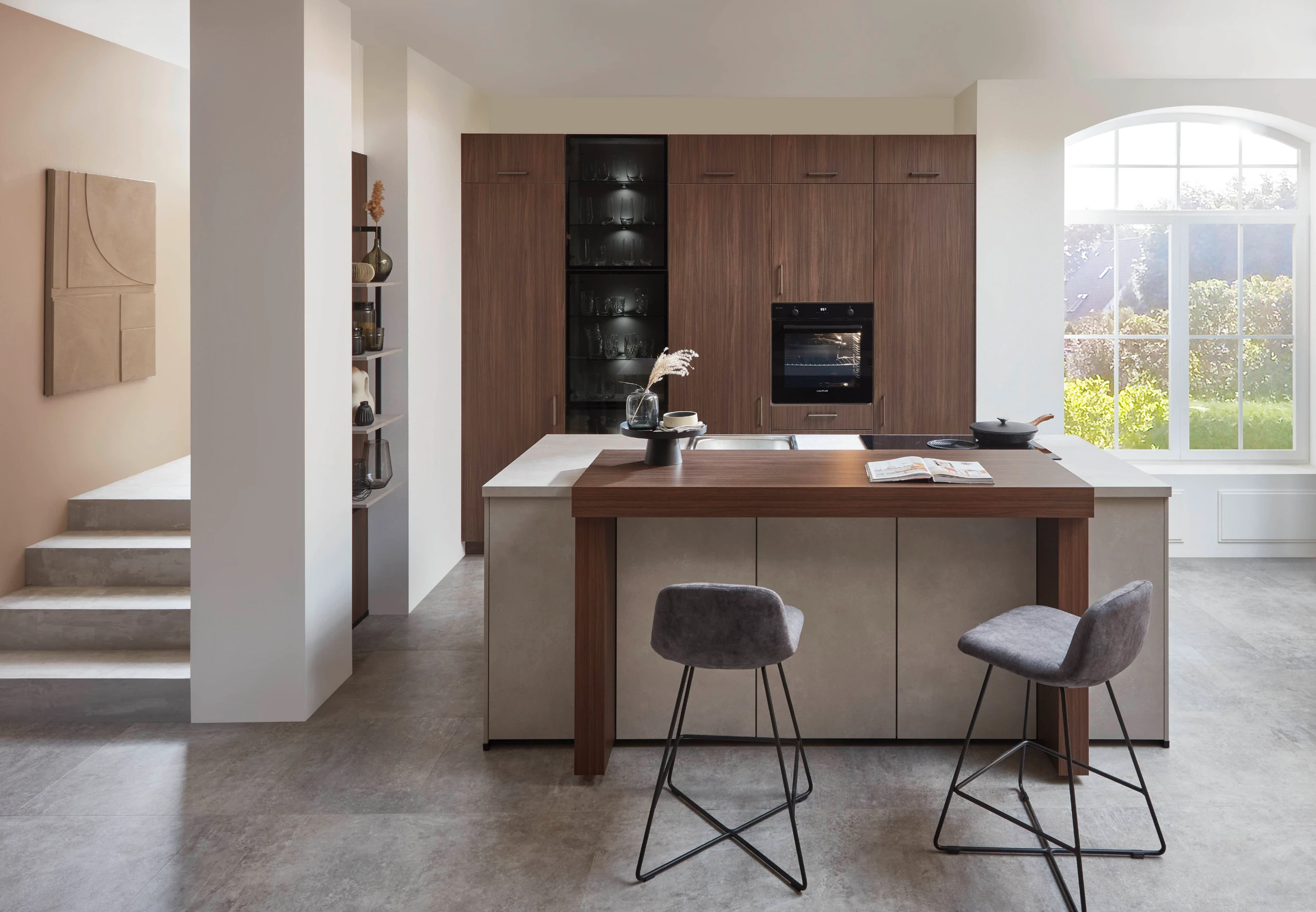 لمسة نهائية غنية من الجوز في مجموعة تشانس